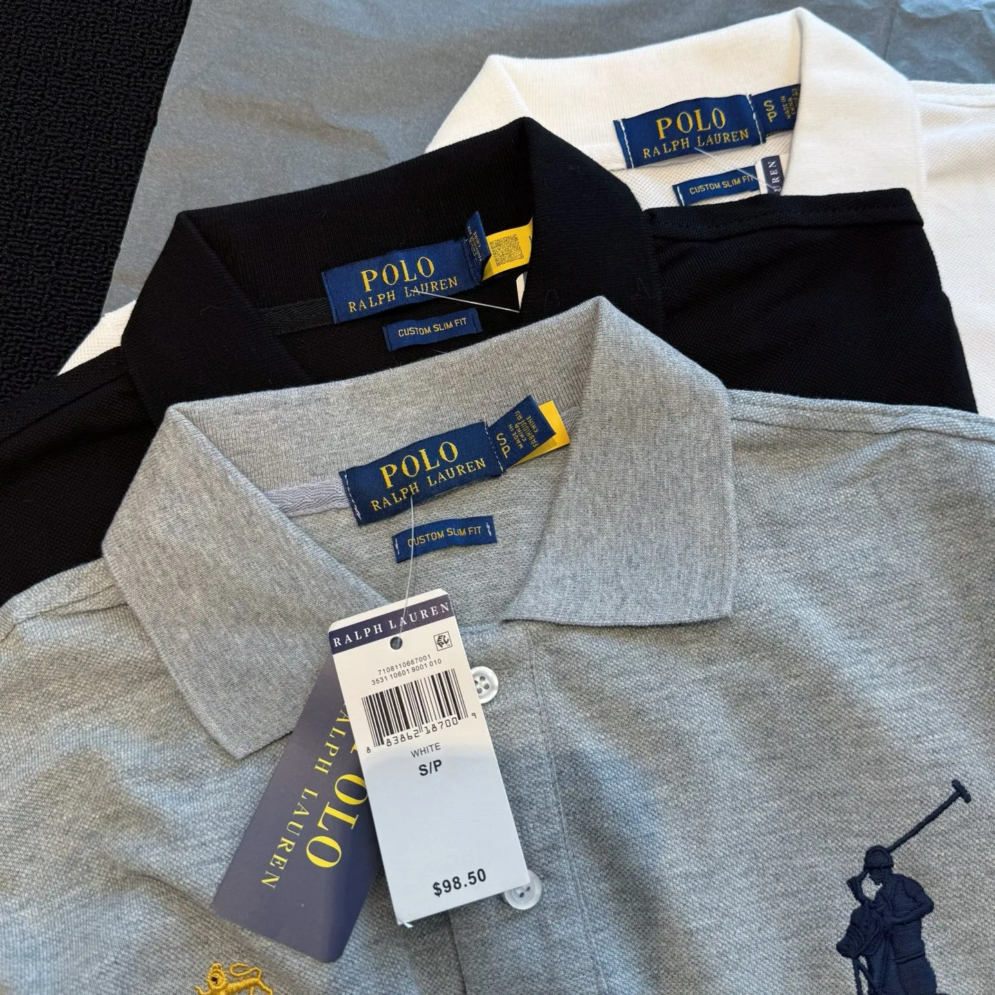 P170 Style No. RL01 (four colors) Ralph Lauren/Ralph Lauren Basic Malaysian Crown 👑Club emblem embroidered logo Big Pony Lapel Polo shirt T-shirt short-sleeved fabric 100% piqué cotton, imported embroidered logo on the chest, custom threaded collar, Malaysian embroidery, the highest version, suitable for business and leisure daily use! 🌘Two-button placket, laser logo pearlescent resin buttons, cuffs and hem using double-thread sewing technology, different currency versions, full set of original three-label accessories!   SIZE #S~XXL Color#Black Navy Gray White